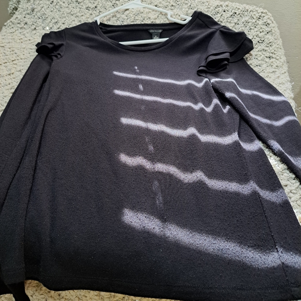 Ann Taylor sz XS black ruffle sweater